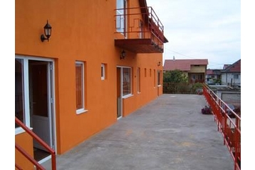 Románia Privát 2 Mai, Exteriőr